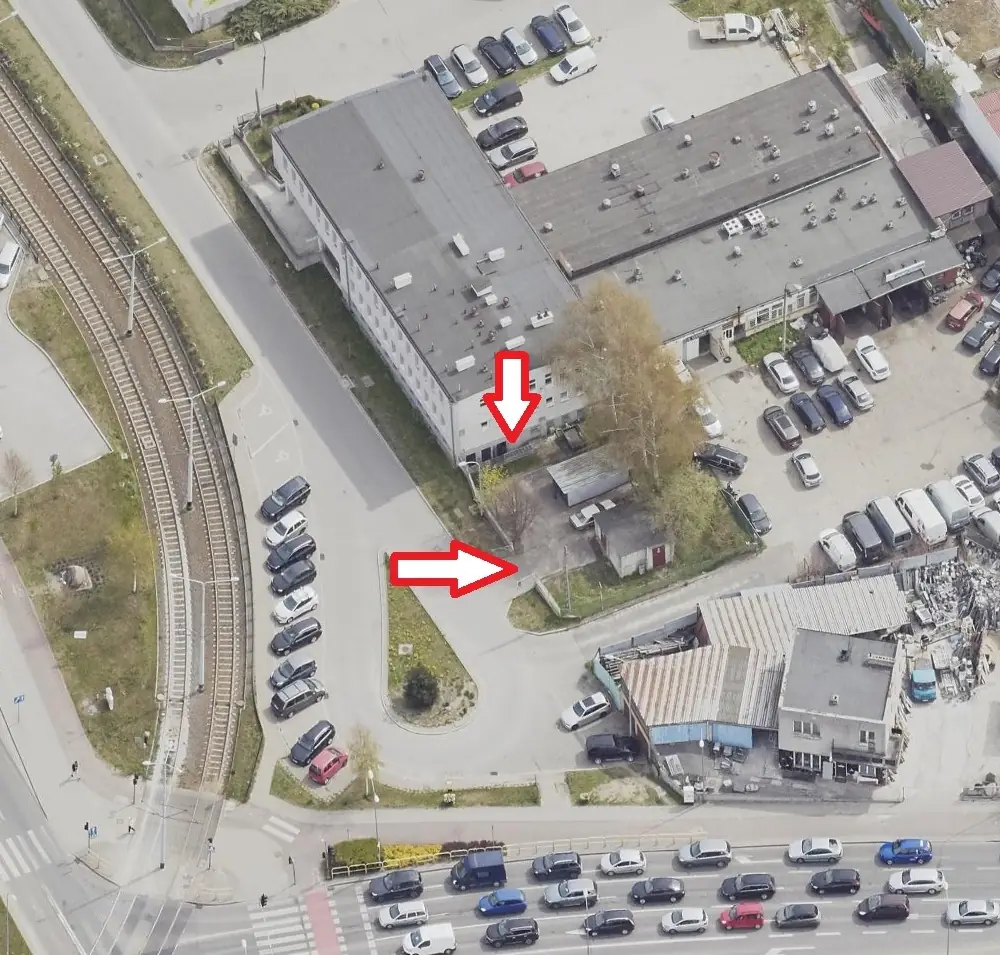 mapka dojazdu do pracowni ceramicznej w gdańsku. Wskazuje strzałkami dokładne miejsce wejścia do pracowni.